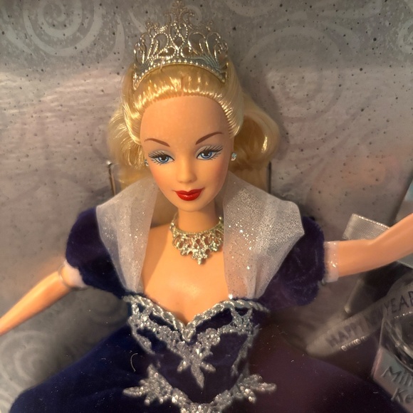 NWT-Barbie Special Millennium Edition in Blue and Silver - Picture 11 of 15